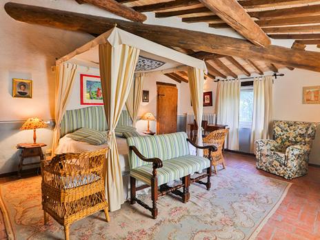 SMARTBOX - 2 romantiche notti e Valle del Chianti in mongolfiera per 2 - Cofanetto regalo - 4