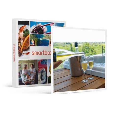 SMARTBOX - Romantiche coccole in Abruzzo: 1 notte di lusso con Jacuzzi® e Prosecco in camera - Cofanetto regalo