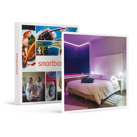 SMARTBOX - Tra le colline del Chianti: 1 notte in Suite con Jacuzzi® privata e bollicine - Cofanetto regalo