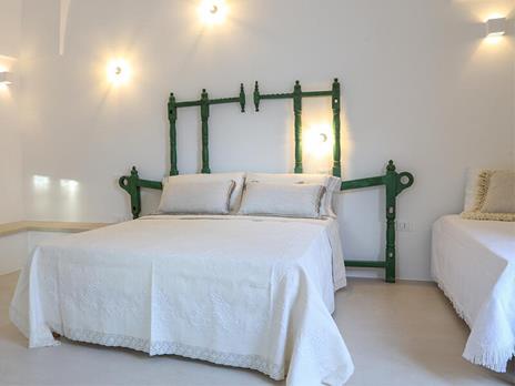 SMARTBOX - 2 notti in camera Superior con accesso alla Spa ipogea in una corte tipica salentina - Cofanetto regalo - 2