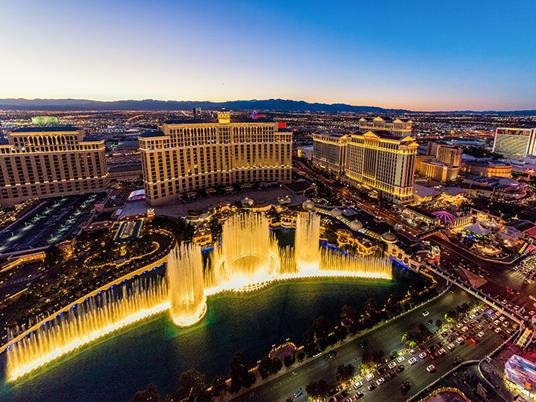 SMARTBOX - Viaggio a Las Vegas: 3 notti in hotel 4* con volo sul Grand Canyon - Cofanetto regalo - 2