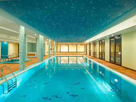 SMARTBOX - In Lombardia tra Spa e rinomate cantine: 1 notte con pausa relax e degustazione vini - Cofanetto regalo - 5