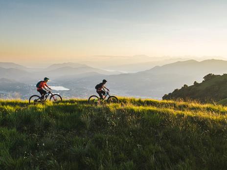 SMARTBOX - Avventure & relax nella natura - Cofanetto regalo - 1 attività sportiva o rilassante per 2 persone - 5