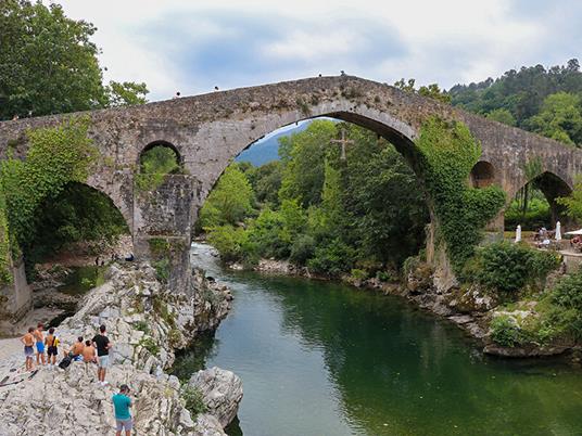 SMARTBOX - Fuga rurale di 2 notti con cena o Spa nei Pueblos Mágicos della Spagna - Cofanetto regalo - 3