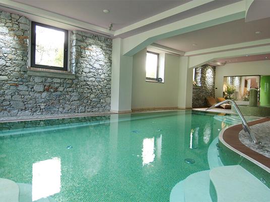 SMARTBOX - Coccole e relax per due: 1 accesso alla Spa per 2 persone - Cofanetto regalo - 2