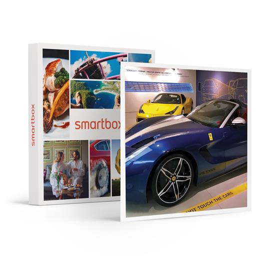 SMARTBOX - A Maranello con la famiglia: ingresso al Museo Ferrari per 2 adulti e 2 ragazzi - Cofanetto regalo