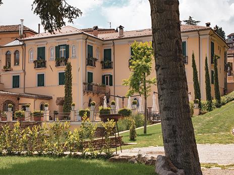 SMARTBOX - Il lusso della Vinoterapia: bagno nel vino e accesso alla Spa alla Dimora Storica Giorni in Basilicata - Cofanetto regalo - 3