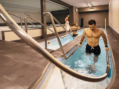 SMARTBOX - Momenti di puro benessere con 1 accesso alle Terme di Bormio e 1 massaggio - Cofanetto regalo - 2