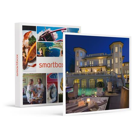 SMARTBOX - Gusto e benessere sul lungomare di Cattolica: 1 notte in hotel 4* con pausa relax e cena - Cofanetto regalo