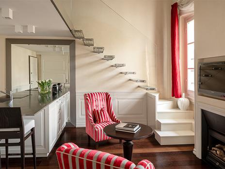 SMARTBOX - Raffinato soggiorno nel cuore di Firenze: 1 notte in Appartamento di lusso firmato UNA Esperienze - Cofanetto regalo - 2