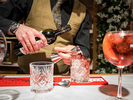 SMARTBOX - L'arte dell'aperitivo: 1 Discovery Tour per 2 persone con degustazione firmato Casa Martini - Cofanetto regalo - 3