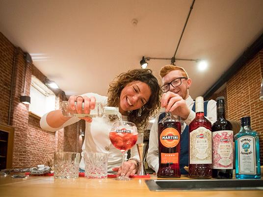 SMARTBOX - Martini Cocktail Experience: preparazione di cocktail e vista a Casa Martini per 1 persona - Cofanetto regalo - 3
