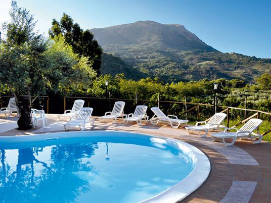 SMARTBOX - Un Natale speciale per Lui: soggiorni, momenti gourmet, pause relax ed emozionati avventure - Cofanetto regalo - 2