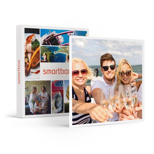 SMARTBOX - Esclusivo tour in barca lungo la Costiera Amalfitana con aperitivo per 4 persone - Cofanetto regalo