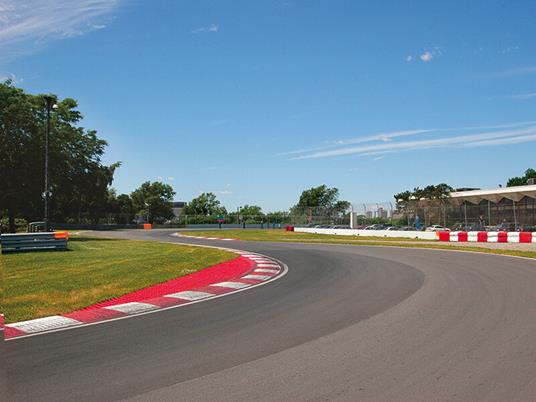 SMARTBOX - Adrenalina in pista: 1, 2 o 3 giri su Formula Renault 2.0 sui più famosi circuiti in Italia - Cofanetto regalo - 2