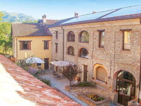 SMARTBOX - 3 giorni e 2 cene in famiglia - Cofanetto regalo - 2 notti con colazione e 2 cene per 2 adulti e 2 bambini - 6