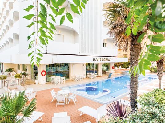 SMARTBOX - 3 giorni e 2 cene in famiglia - Cofanetto regalo - 2 notti con colazione e 2 cene per 2 adulti e 2 bambini - 8