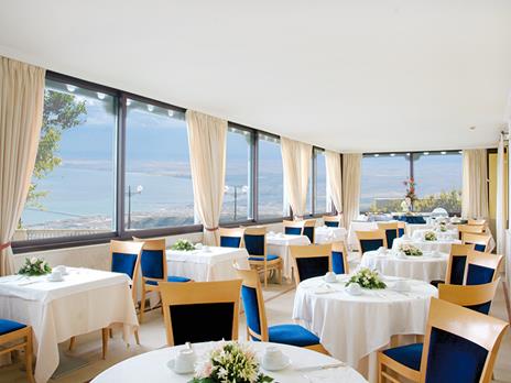 SMARTBOX - Soggiorno al mare con cena o pausa benessere per 2 - Cofanetto regalo - 9