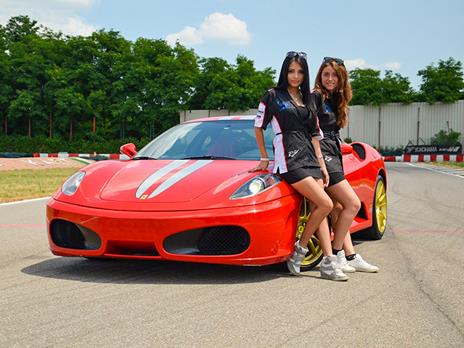 SMARTBOX - Pilota per un giorno: 6 emozionanti giri al volante di un'auto sportiva - Cofanetto regalo - 8