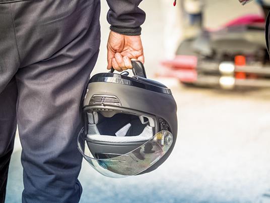 SMARTBOX - Pilota per un giorno: 6 emozionanti giri al volante di un'auto sportiva - Cofanetto regalo - 9