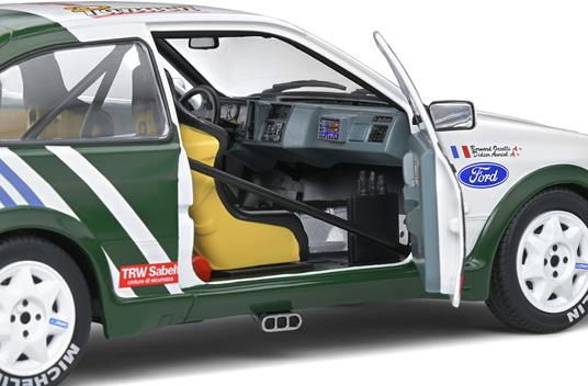 Solido Ford Sierra Cosworth Modello auto sportiva Preassemblato 1:18 - 2
