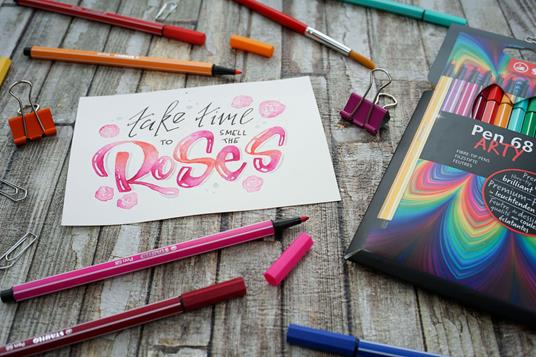 Pennarello Premium - STABILO Pen 68 - ARTY - Astuccio da 24 con appendino - 24 colori assortiti - 5