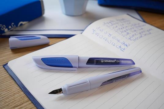 Penna Stilografica Ergonomica per bambini - STABILO EASYbuddy in Azzurro Nuvola - Punta Standard - Cartuccia Blu inclusa - 3