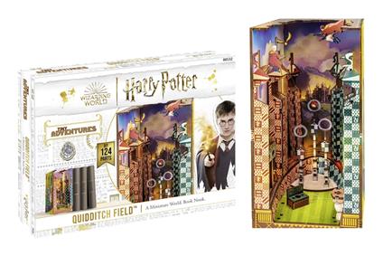 Revell - Harry Potter - Tiny Adventures Book Nook Mini Diorama Quidditch Pitch 23 cm
