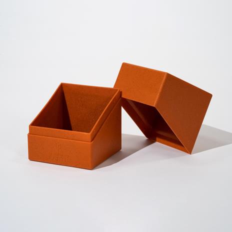 Ultimate Guard Return To Earth Boulder Deck Case 100+ Standard Size Orange Ultimate Guard - 4