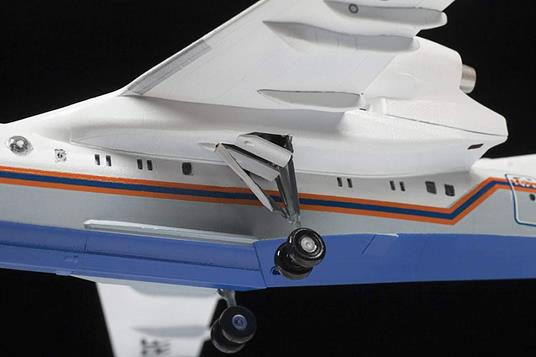 Beriev Be-200 Amphibious Aircraft Scala 1/144 (ZS7034) - 4