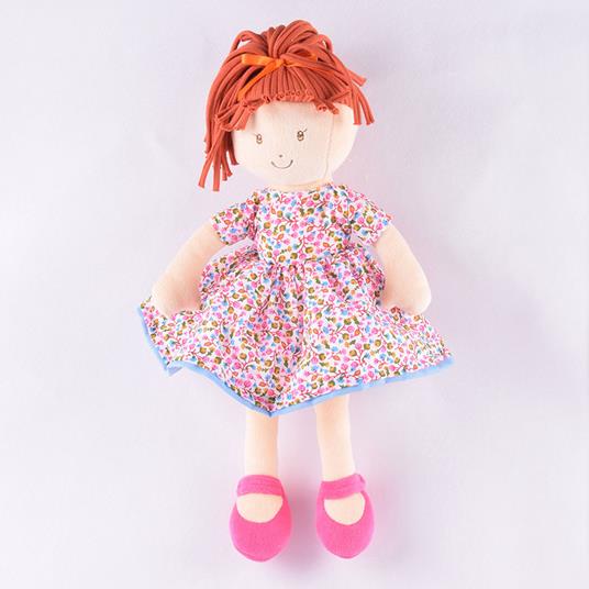 Emmy Lu. Capelli Arancioni E Vestito Rosa