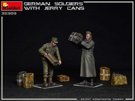 German Soldiers W/Jerry Cans Scala 1/35 (MA35286) - 6