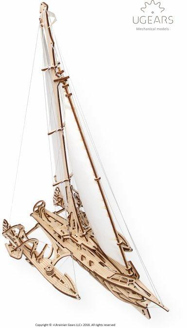 Trimarano Merihobus - 4