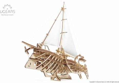 Trimarano Merihobus - 5