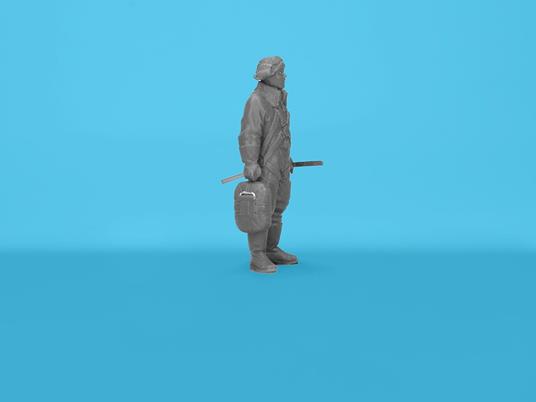 Japanese pilots and Ground Personnel WWII 100% - - 3