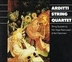 Quartetto per Archi Solos and Shadows - Surrounded By Scales