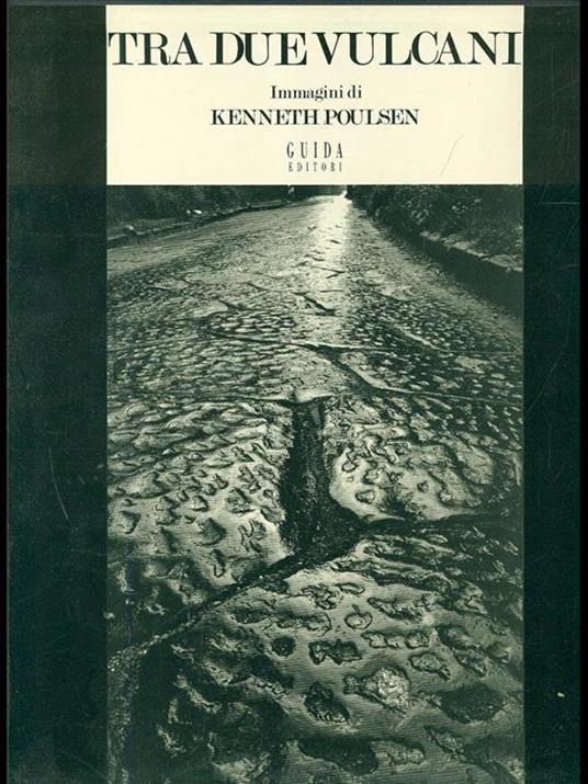 Tra due vulcani - copertina