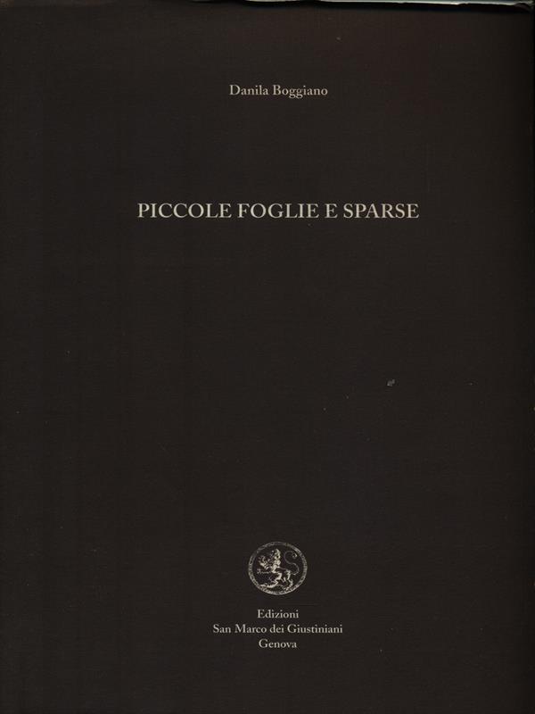 Piccole foglie sparse