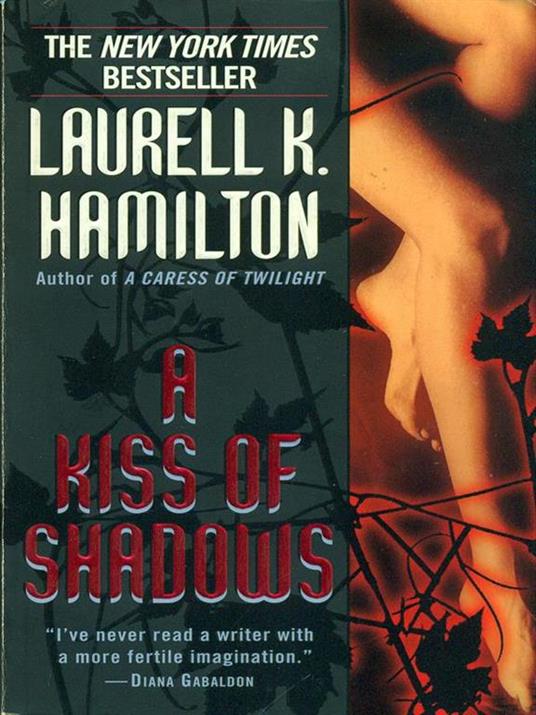 A kiss of shadows - Laurell K. Hamilton - copertina