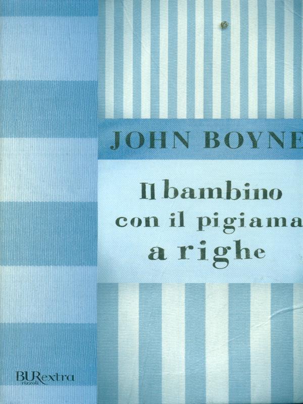 Il bambino con il pigiama a righe