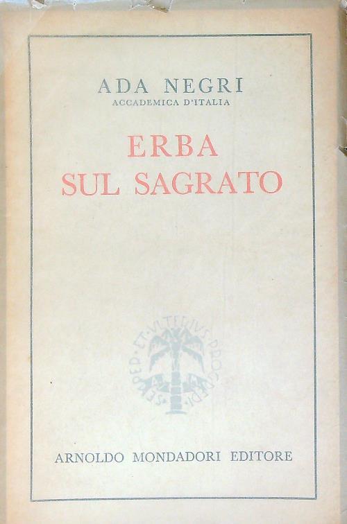 Erba sul sagrato