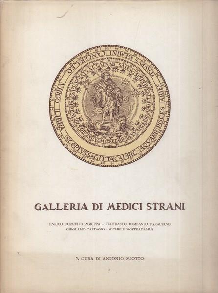 Galleria di medici strani. Natale 1955