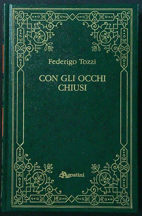 Con gli occhi chiusi