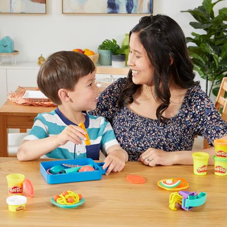 Play-Doh, Il Mio Primo Set da Chef, playset con 14 accessori da cucina, giocattolo presscolare per attività artistiche - 6