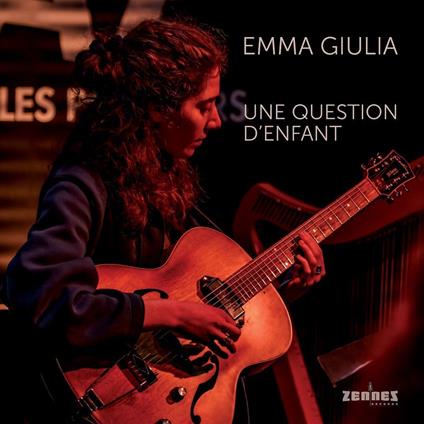 Une Question D'Enfant - CD Audio di Emma Giulia