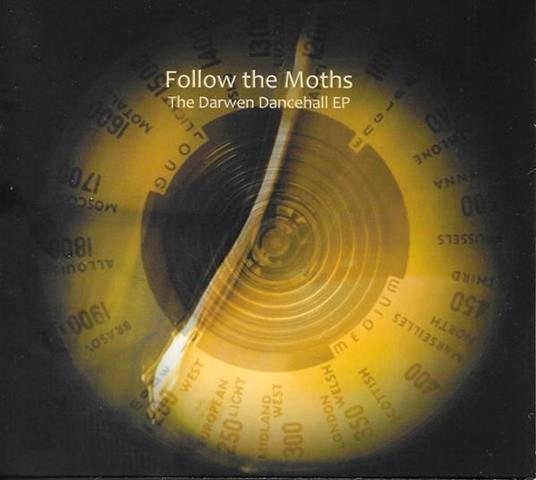 Darwen Dancehall - CD Audio di Follow The Moths