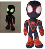 Marvel Peluche Figura Glow In The Dark Eyes Miles Morales 25 Cm Simba