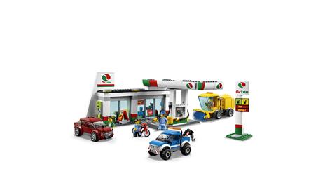LEGO City Town (60132). Stazione di servizio - 3