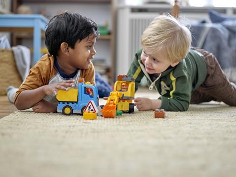 LEGO Duplo (10812). Camion e scavatrice cingolata - 11