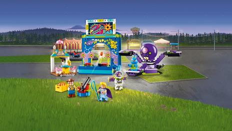 LEGO Juniors (10771). Toy Story 4: Buzz e Woody e la mania del carnevale! - 4